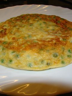 Una foto de Tortilla de guisantes congelados
