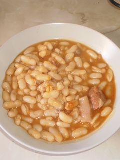 Una foto de Alubias blancas guisadas