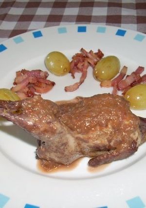 Una foto de Codornices en salsa cazadora