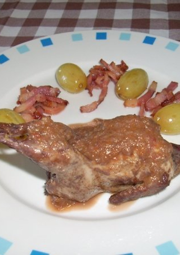 Una foto de Codornices en salsa cazadora