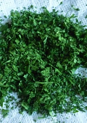 Una foto de Perejil deshidratado casero (Microondas)
