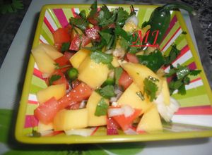 Una foto de Pico de gallo con mango