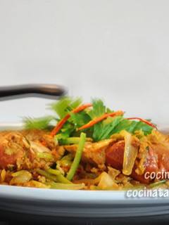 Una foto de Poo pad pong kra-ree (Buey de mar salteado al curry amarillo)
