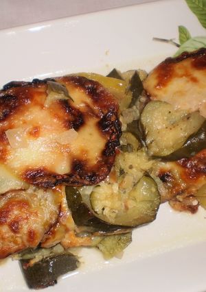 Una foto de Calabacines gratinados con queso
