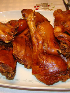 Una foto de Cochinillo Navideño al horno