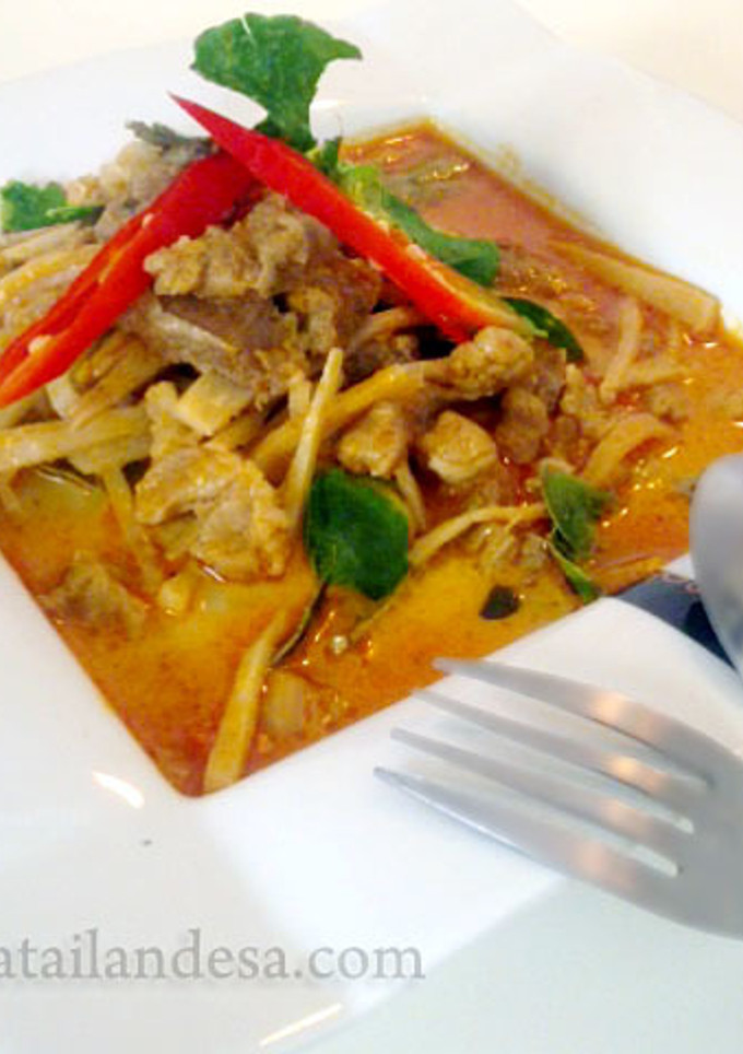 Una foto de Kang ped noh mai