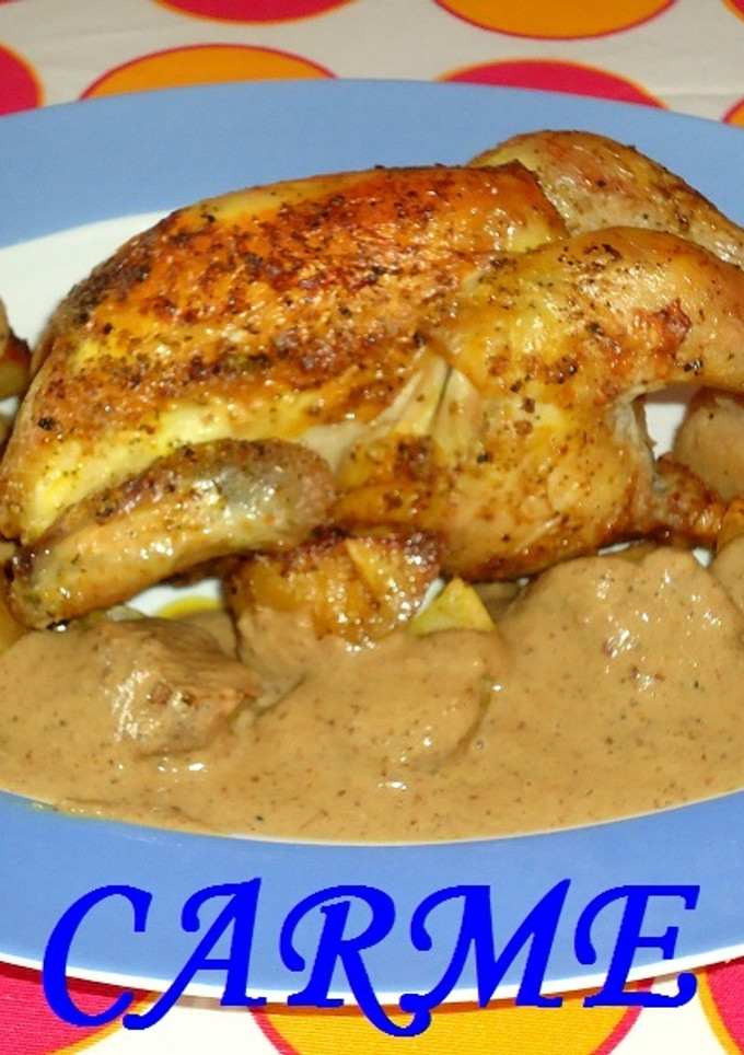 Una foto de Picantones asados rellenos con salsa de nueces