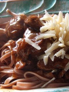Una foto de Ragú de corzo con tallarines