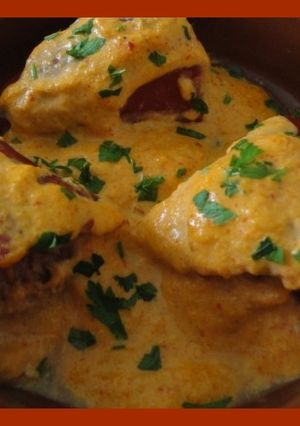 Una foto de Pimientos rellenos de carne y aceitunas