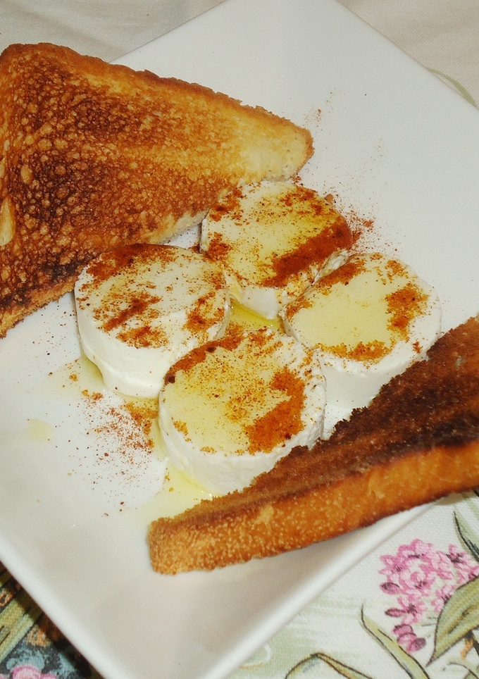 Una foto de Queso de cabra a la gallega