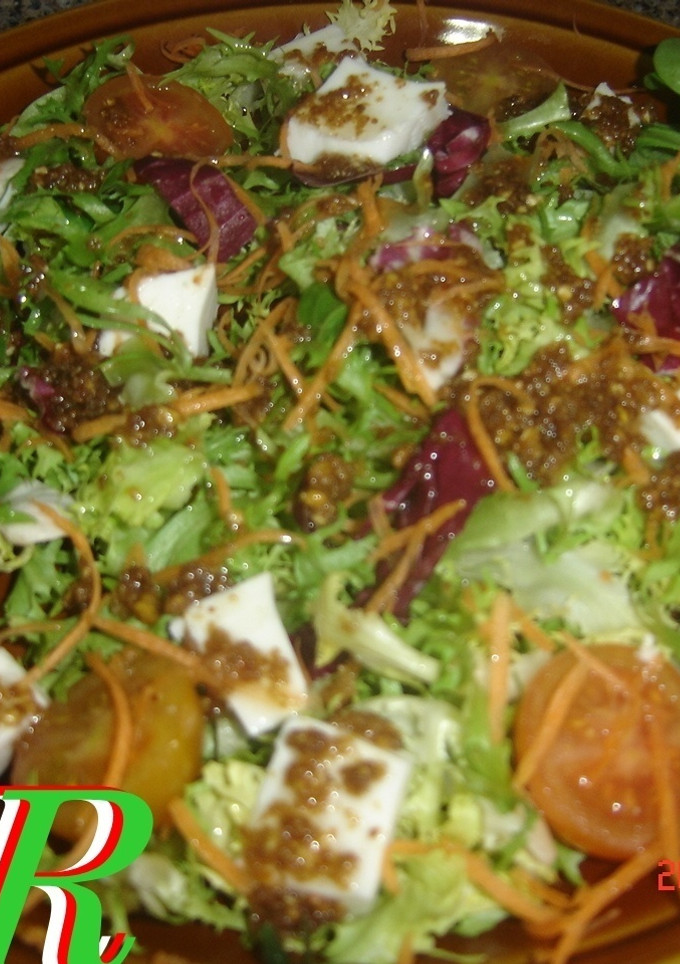 Una foto de Ensalada con vinagreta de kikos