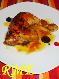 Una foto de Pollo asado con salsa de mermelada de calamondin