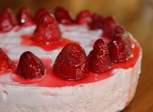 Una foto de Mousse de frutillas light