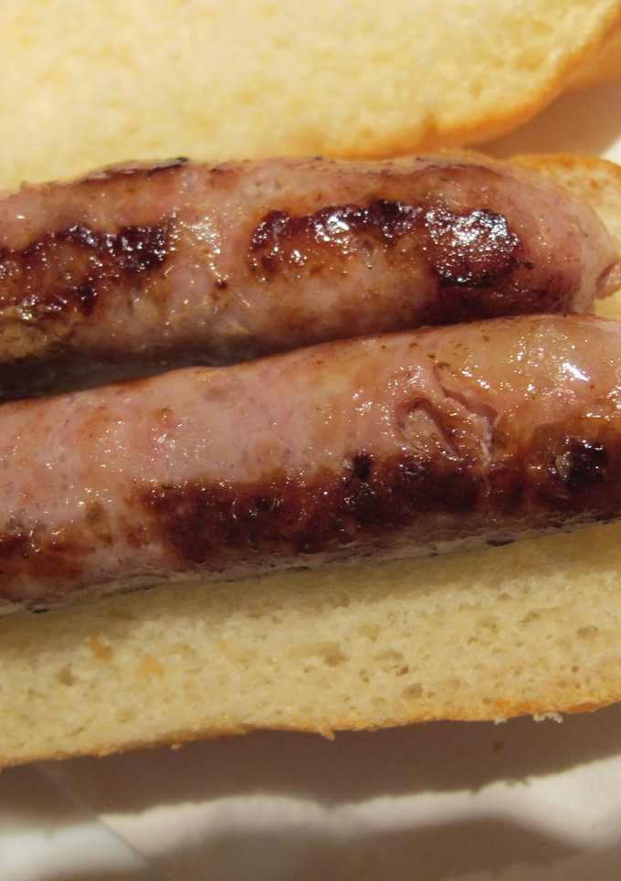Una foto de Bocata de salchicha fresca