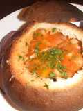 Sopa en pan con verduras