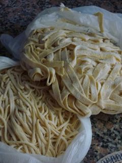 Una foto de Tallarines caseros al huevo