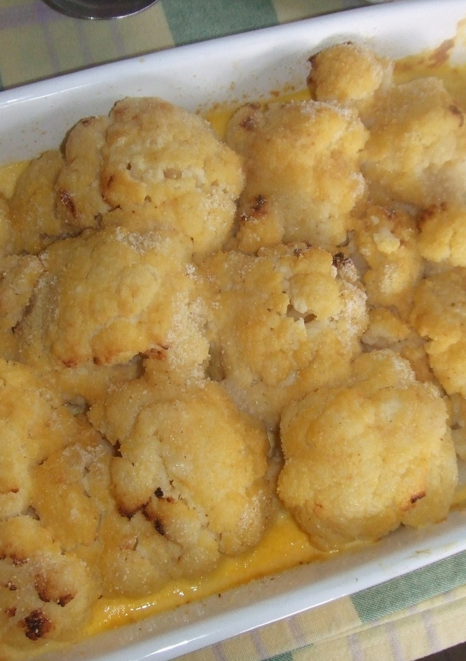 Una foto de Coliflor gratinada con crema de huevo