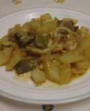 Sepia con patatas y alcachofas