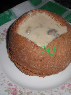 Una foto de Bread bowl ( pan para sopa)