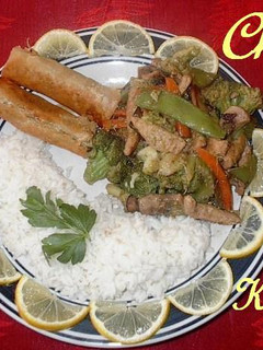 Una foto de Tofu pollo salteado a la lima oriental