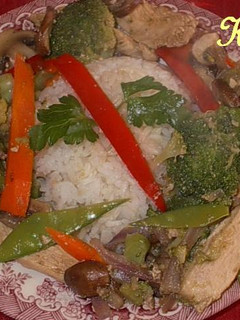 Una foto de Pechugas de gallina salteadas a la lima coreanas