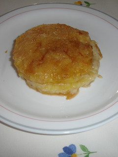 Una foto de Piña natural con crema gratinada