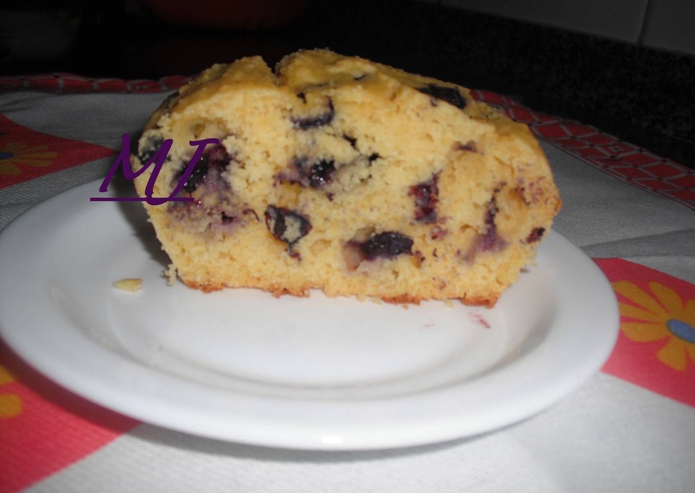 Pan de maíz y moras azules<br />