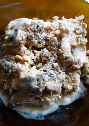 Una foto de Helado de dulce de leche con brownie