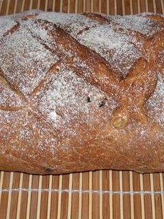 Una foto de Pan de orejones con pasas y manzana