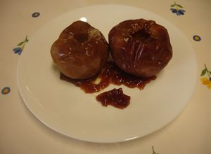 Una foto de Manzanas al horno con mistela