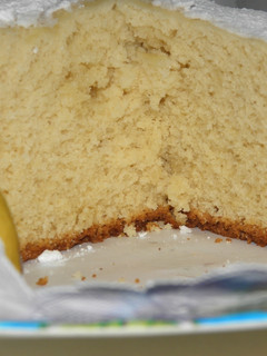 Una foto de Torta de coco y limón