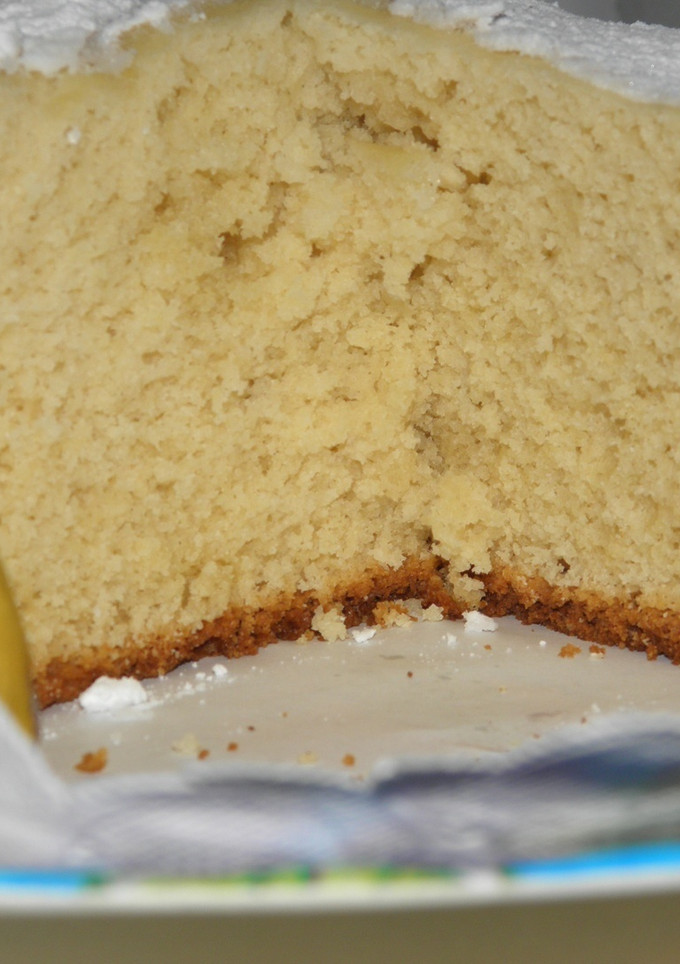 Una foto de Torta de coco y limón