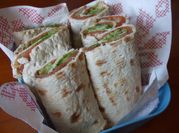 Una foto de wraps pavo