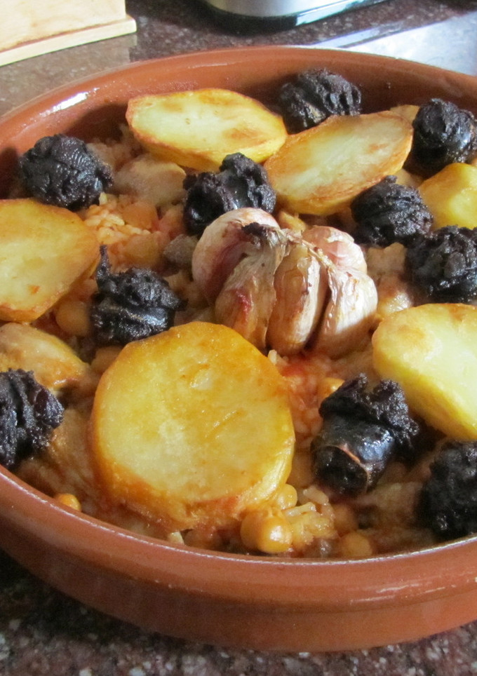 Una foto de Arroz al horno en cazuela de barro