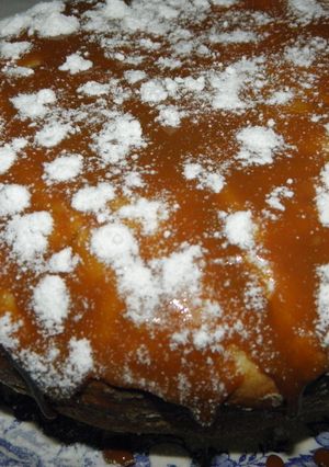 Una foto de Torta de cerezas y almendras