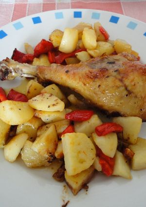 Una foto de Muslos de pollos a la cerveza con patatas