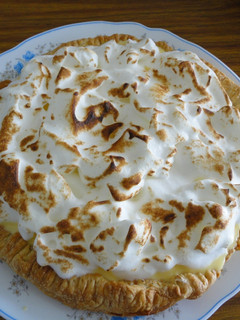 Una foto de Tarta de limón y merengue gratinado