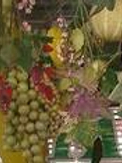 Una foto de Macedonia de frutas tropicales