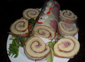 Foto principal de Arrollado de pionono con roquefort y jamón