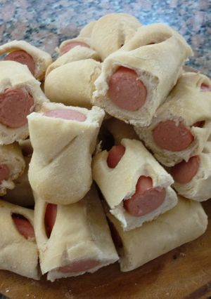 Una foto de Salchichas envueltas en masa de pan