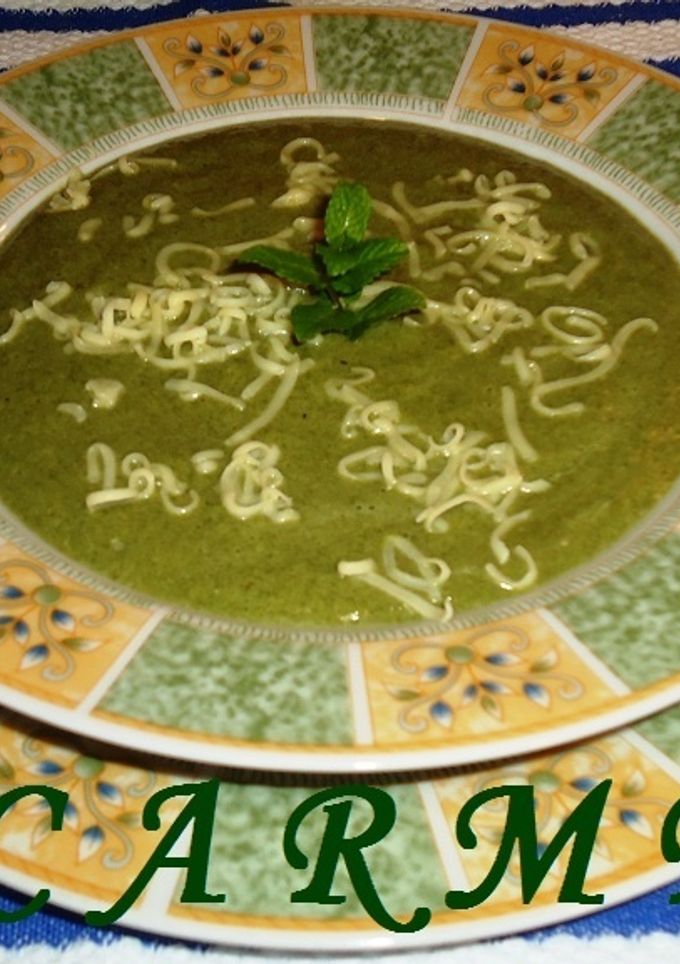 Una foto de Crema de verduras con manzana 