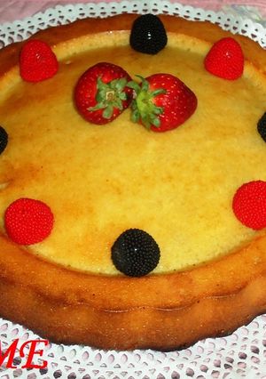 Una foto de Tarta de nata y nuez de macadamia