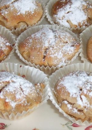 Una foto de Pequeños muffins de manzana y canela 