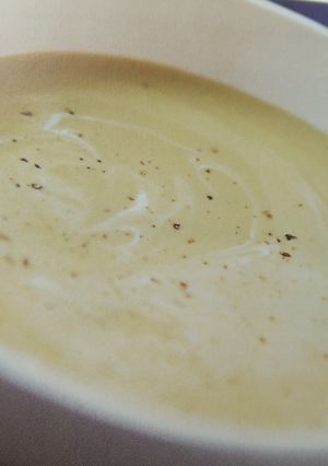 Una foto de Crema de aguacate y pistachos 