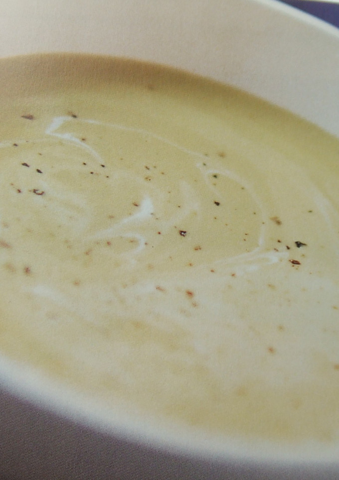 Una foto de Crema de aguacate y pistachos 