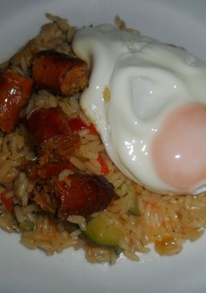 Una foto de Arroz a la griega con huevo frito