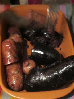 Una foto de Chorizo, morcilla y entraña