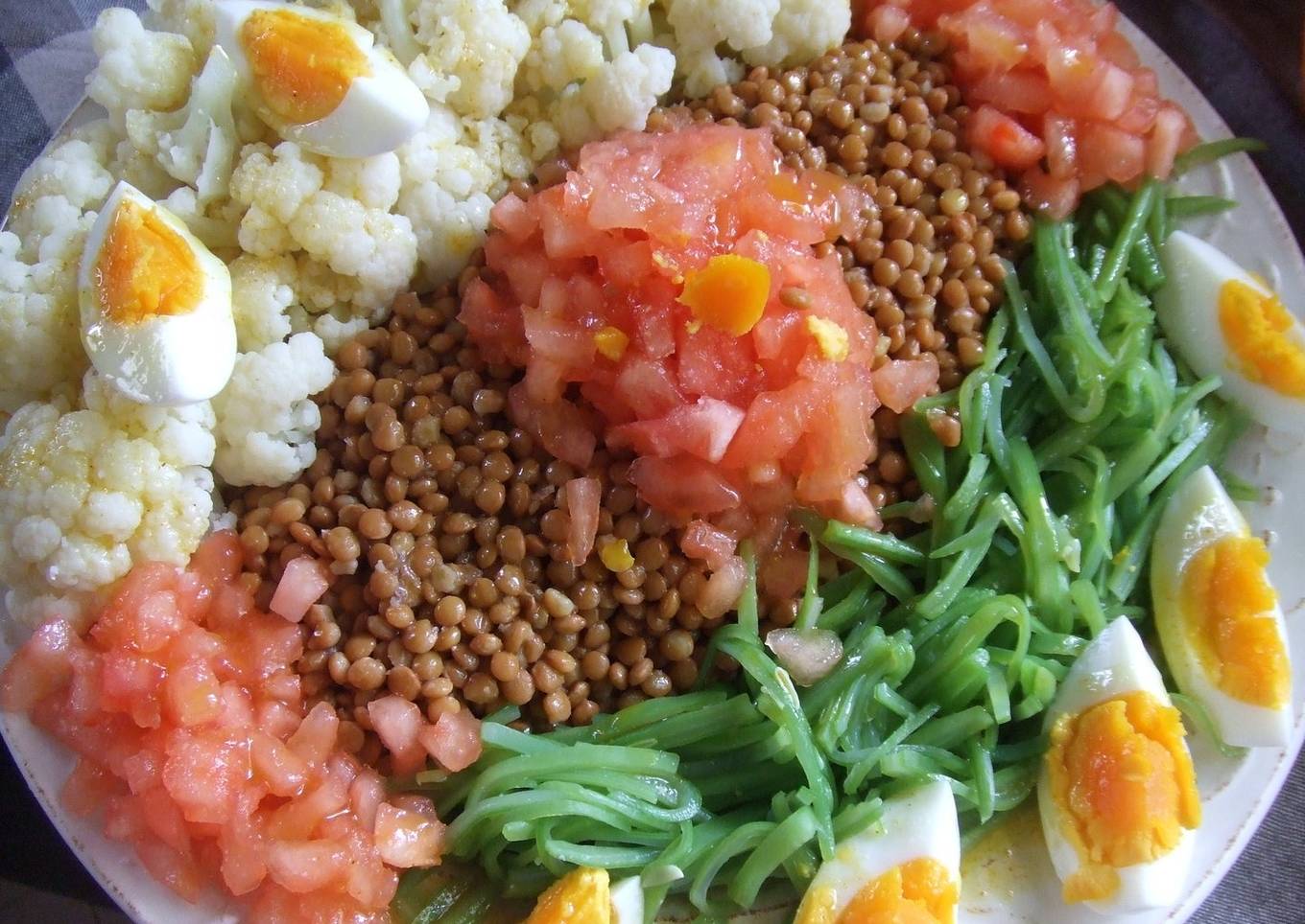 Ensalada de lentejas con coliflor y judías verdes  