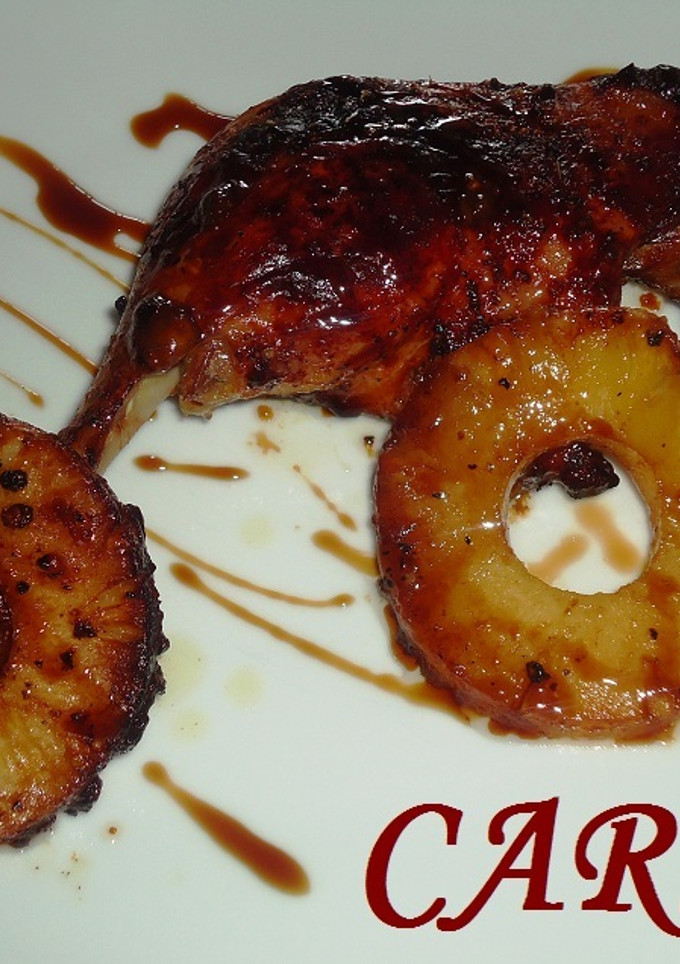 Una foto de Pato al cava con piña
