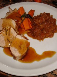 Una foto de Lomo de cerdo con salsa de frutillas